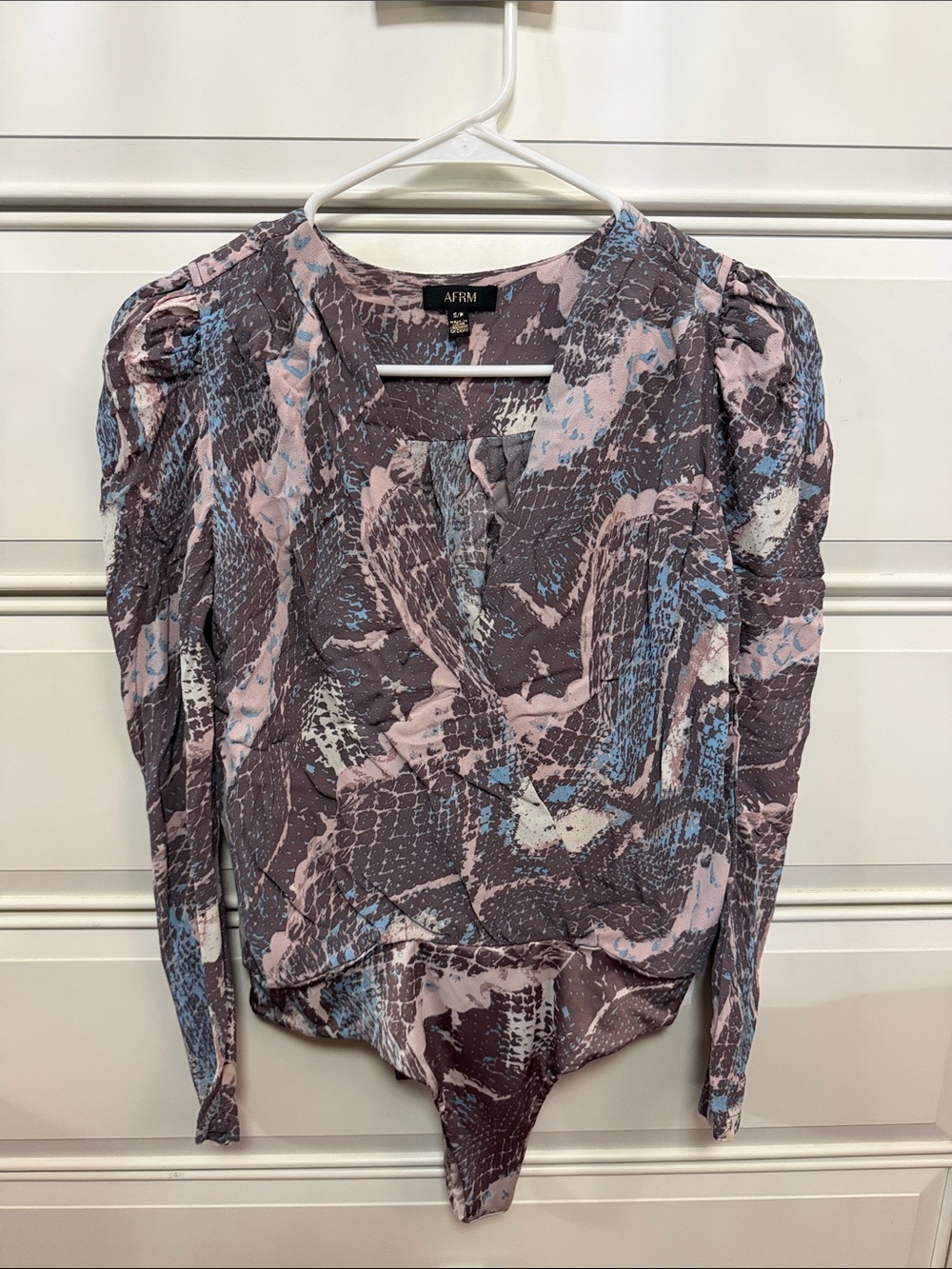 AFRM Pink, Blue & Gray Abstract Print Long-Sleeve Bodysuit